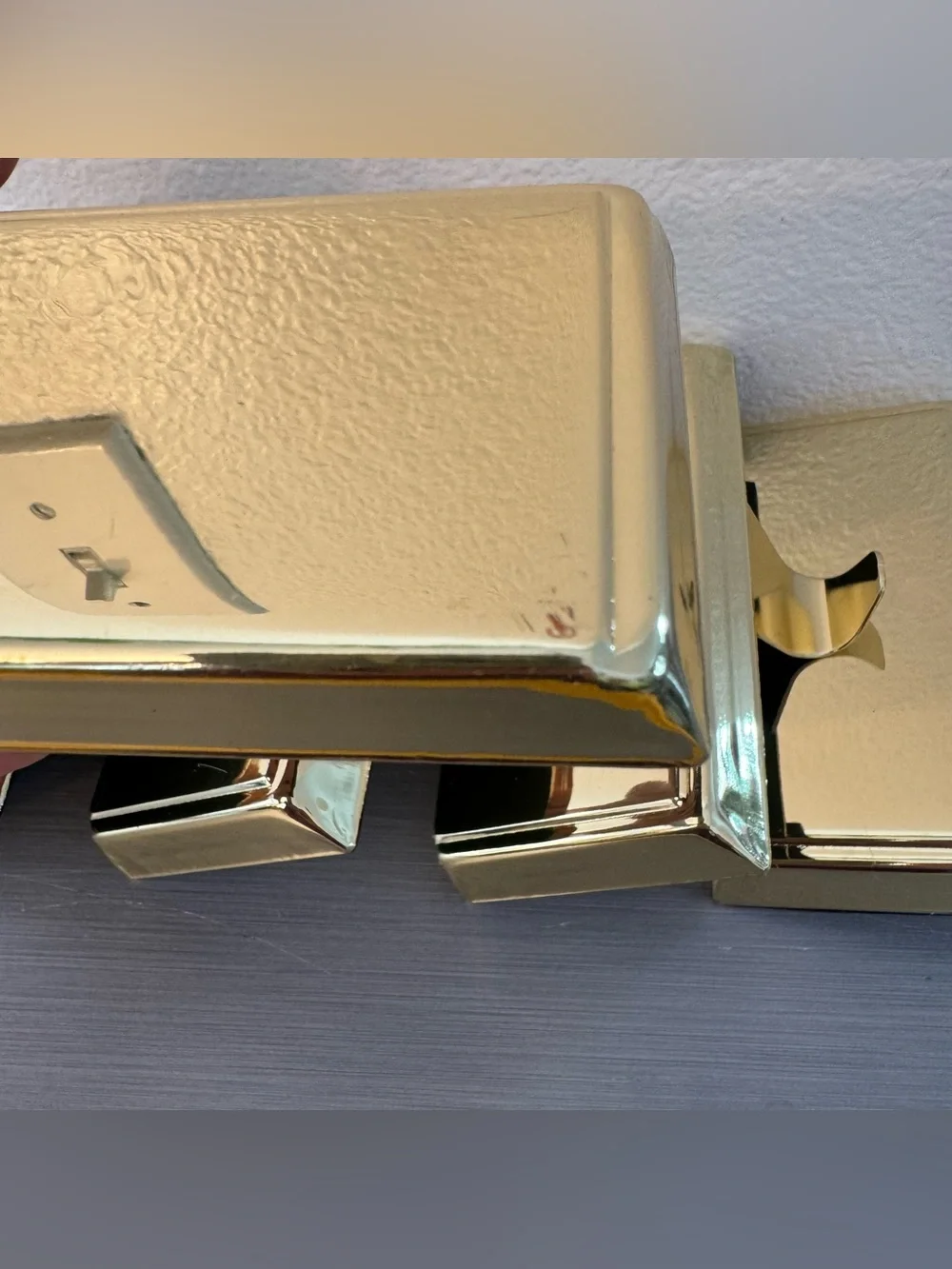 Set of 5 Gold Metal Stocking Holders / Hangers – New
